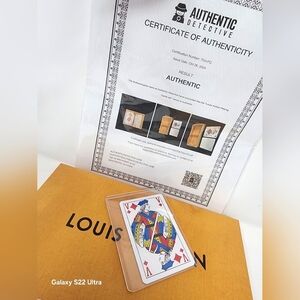 Louis Vuitton Foundation Card & COA